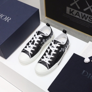 Dior x KAWS B23 Low-Top Sneaker