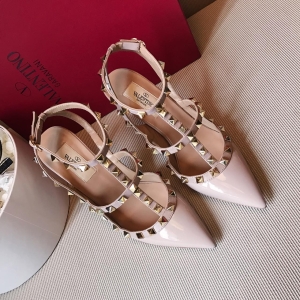 (VALENTINO) Limited Edition Shoes, Crafted with Exquisite Italian Craftsmanship 👑👑💝💝💝
