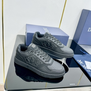 Dior B01 All-Black Embossed Low-Top Sneakers