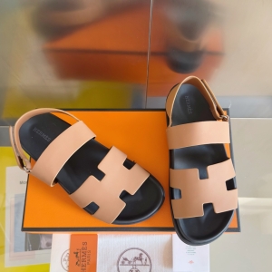 Hermes Chypre series, vintage-style slippers, H-shaped slippers, Velcro sandals.