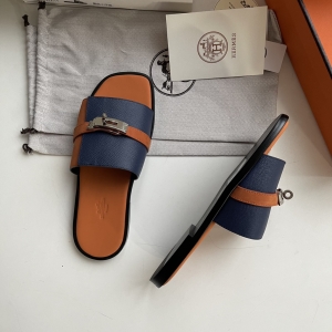 Hermès men's Kelly buckle slippers