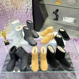 Dior Quilted Fleece-Lined Snow Boots