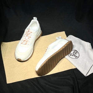 Hermès Boomerang sneakers
