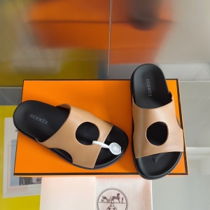 Round hole, hollowed-out, pig nose, old uncle shoes, retro, second uncle, slippers, H slippers, sandals