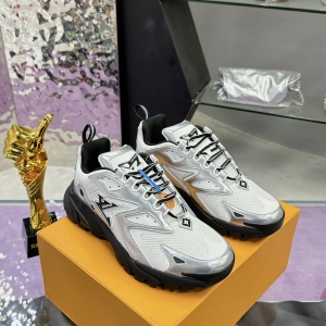 LV Runner Tatic sneakers