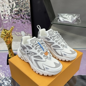 LV Runner Tatic sneakers