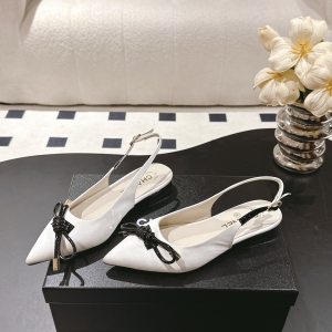 Chanel 25S1 Spring/Summer runway collection bow-embellished flats