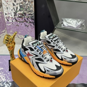 LV Runner Tatic sneakers