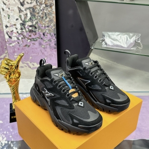 LV Runner Tatic sneakers