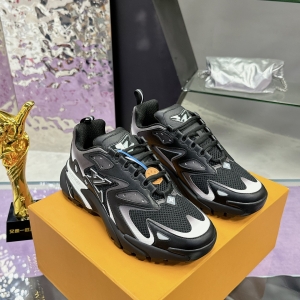 LV Runner Tatic sneakers