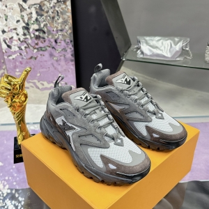 LV Runner Tatic sneakers