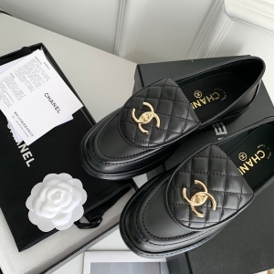 Chanel 2022 New Flip-Top Retro Quilted Loafers