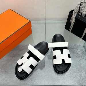 Hermes Uncle Magic Solid Wood Slippers