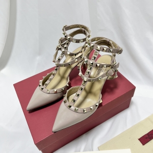 VALENTINO's popular classic studded three-strap high-heeled sandals 👑👑 Best quality ❤️❤️