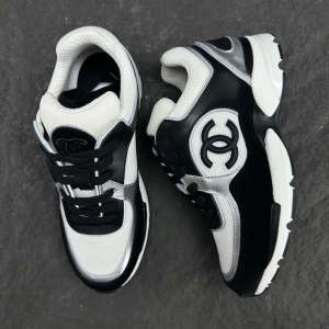 CHANEL FW2023SS Collection Low-top Leather-trimmed Lace-up Sneakers