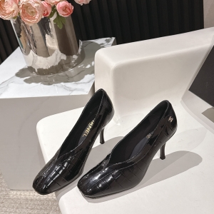 CHANE*|New Chanel 26C Double C Two-Tone Stiletto Heel