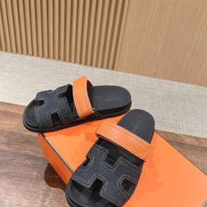 Chypre #Hermes New Couple's Slippers