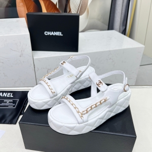 Chanel Spring 2025 Collection: High-End Chain Sandals