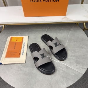 LV Isola flat mules