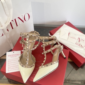 Made with the finest Italian craftsmanship by VALENTINO 👑👑 Ultimate Limited Edition 💝💝💝