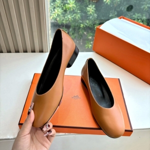 Hermès Spring/Summer New Kelly Buckle Fashion Mary Jane Loafers Classic Style