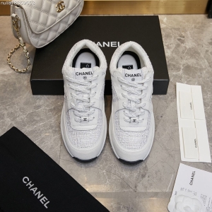 Chanel - Top-of-the-line casual sneakers