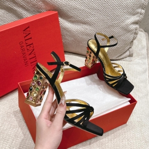 Valentino Early Spring New Arrivals 🔥