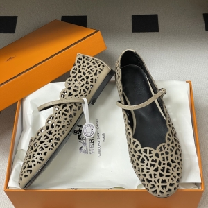 26s Spring/Summer New Arrival: Meli Hollowed-out Mary Jane Ballet Flats