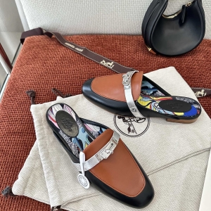 Hermès classic Kelly buckle OZ mules