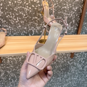 Valentino V-buckle Sandals, Newest Collection, Best Quality ❤️❤️