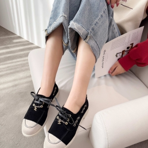 Chanel-style black and gray color-blocked velvet casual shoes