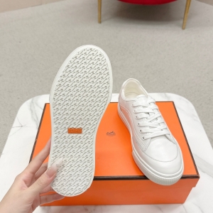 Hermès Kelly shoes buckle style